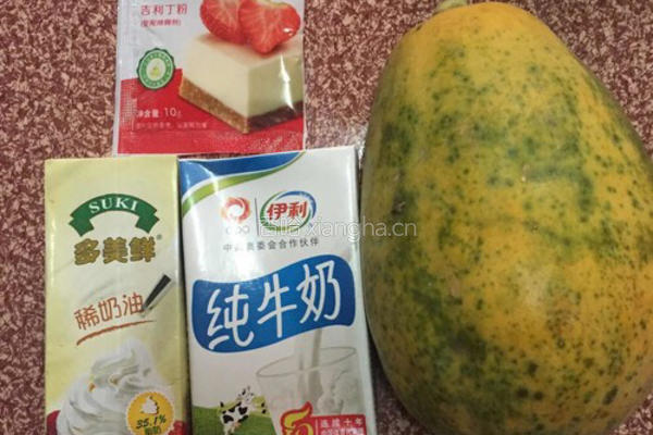 木瓜鲜奶冻的做法图解1