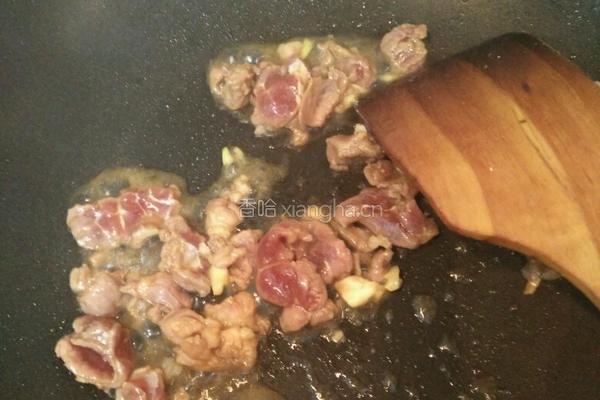 番茄豆腐炒瘦肉的做法图解4