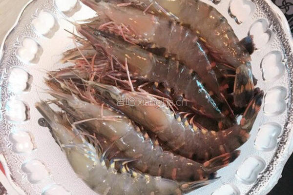 白灼九节虾的做法图解1