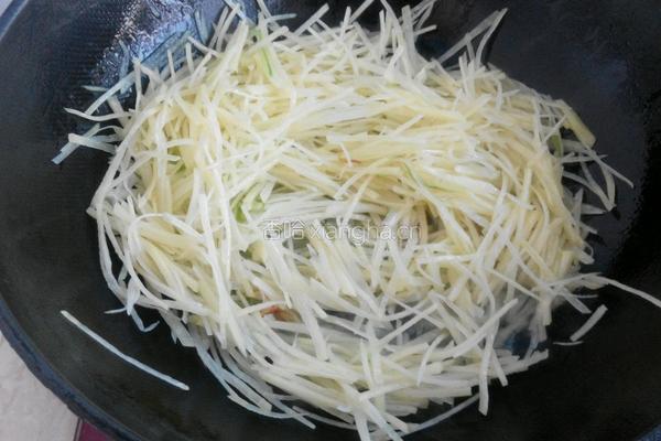 酸辣土豆丝的做法图解3