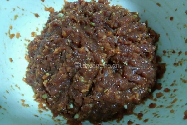 牛肉胡萝卜馅饺子的做法图解6