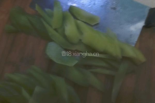 肉片炒莴笋的做法图解2