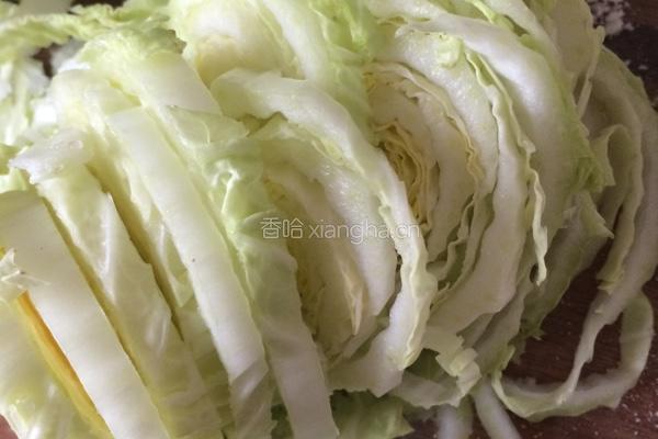 炒白菜馒头的做法图解2