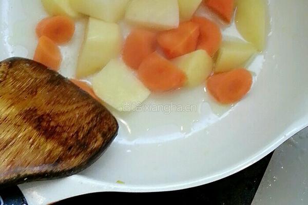 日式土豆炖牛肉的做法图解2