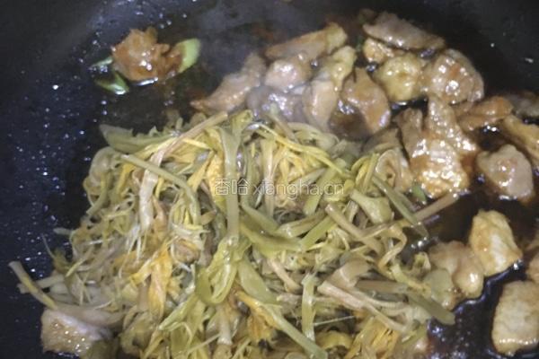 黄花菜干烧肉的做法图解9