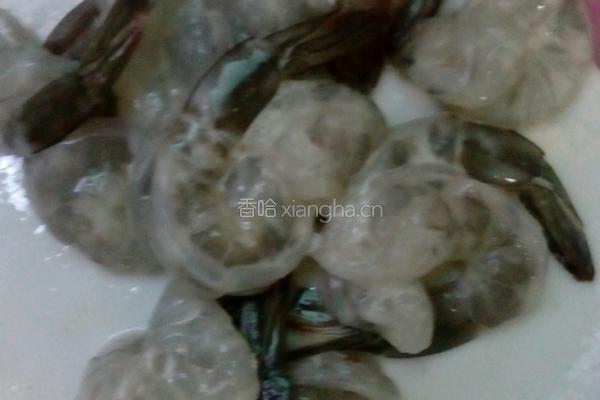 炸凤凰尾虾的做法图解4