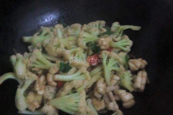 鱿鱼炒菜花的做法图解5