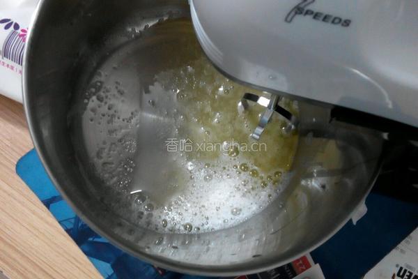 电饭锅蛋糕的做法图解1