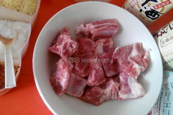 蒜香排骨的做法图解2