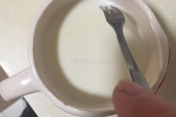 双皮奶的做法图解3