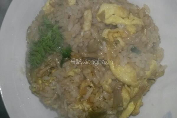 酱油萝卜干蛋炒饭的做法图解3