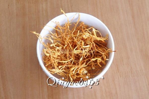 猴菇虫草竹荪滋补汤的做法图解3