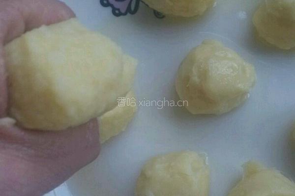 拔丝空心琉璃丸子的做法图解5