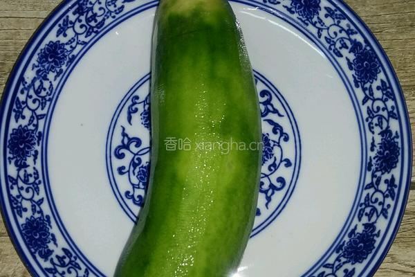 糖醋萝卜丝的做法图解1