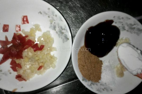 排骨蒸南瓜的做法图解3