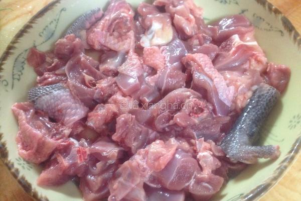 香菇蒸土鸡的做法图解1
