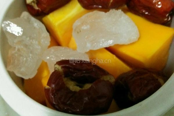 牛奶炖红枣木瓜的做法图解4