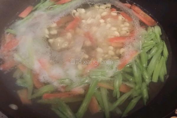 豆芽拌芹菜的做法图解3