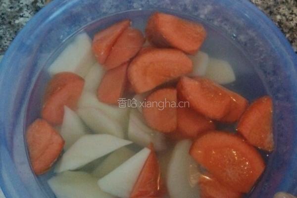 土豆炖牛肉的做法图解2