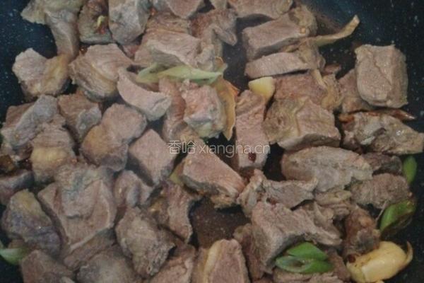 土豆炖牛肉的做法图解4