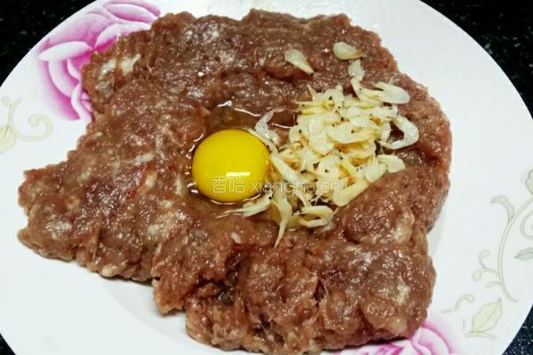 太阳蛋蒸肉丸的做法图解2