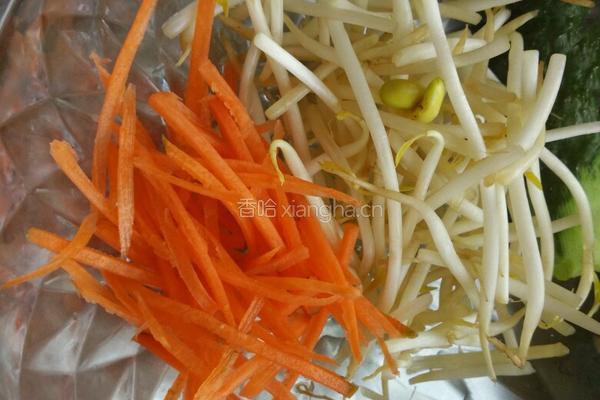 黑米卷饼-鸡丝豆芽馅的做法图解4
