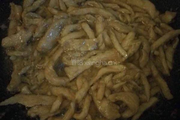 芹菜炒肉的做法图解2