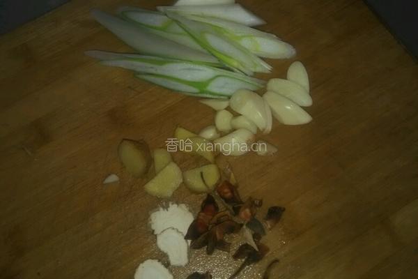 家炖白鲢鱼的做法图解3