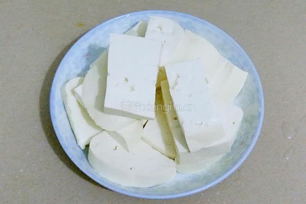 糖醋脆皮豆腐的做法图解1