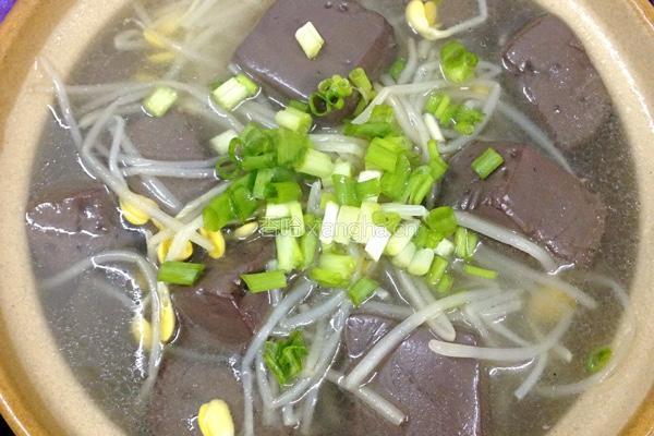 ＃年夜饭＃鸡血豆芽汤的做法图解6