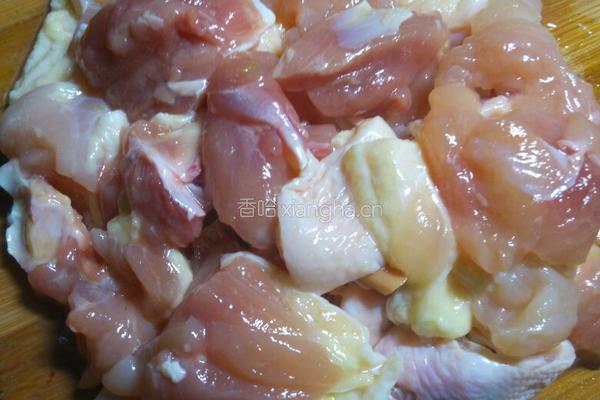 鸡肉炖土豆的做法图解1