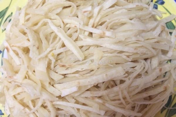 鸡蛋瘦肉炒饼的做法图解3