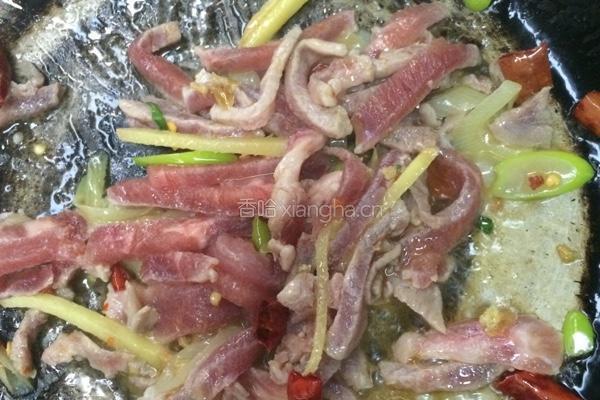 鸡蛋瘦肉炒饼的做法图解5
