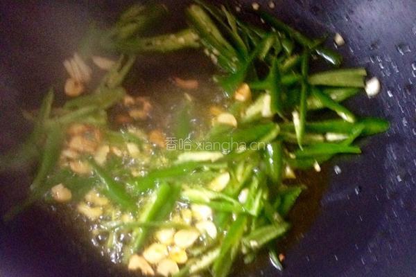 杭椒茄丝的做法图解5