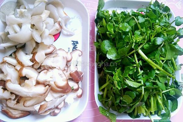 西洋菜香菇汤的做法图解3