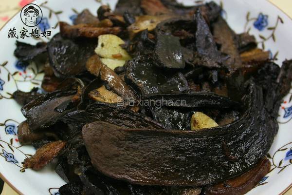 腊肉炒黑牛肝菌的做法图解4