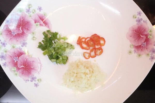蒜蓉粉丝蒸元贝的做法图解4