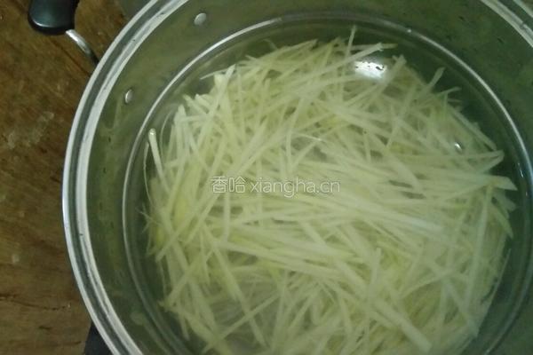 尖椒土豆丝的做法图解2