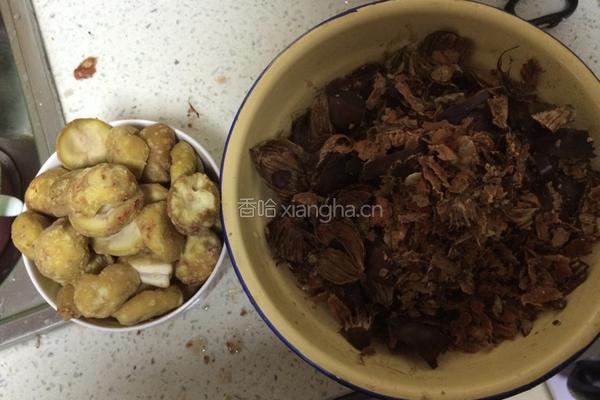 板栗红烧肉的做法图解2