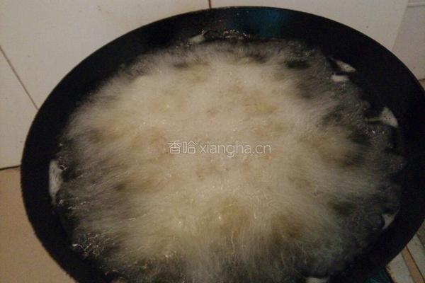 油炸绿豆丸子的做法图解4