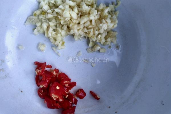 蒜蓉粉丝蒸娃娃菜的做法图解5