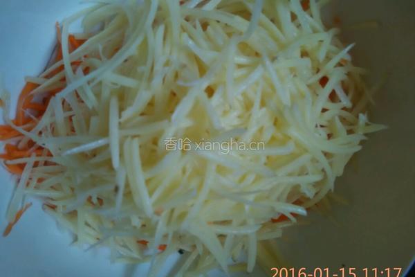胡萝卜土豆饼的做法图解3
