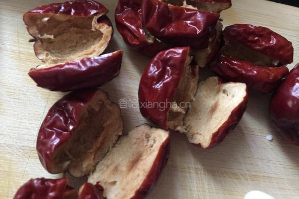 糯米蜂蜜红枣的做法图解2