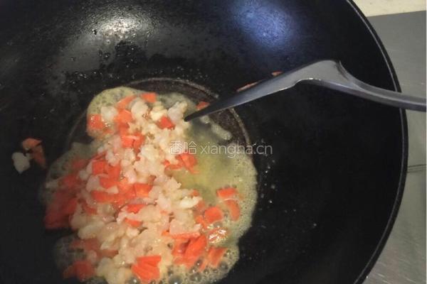 黄金炒饭（中华小当家料理）的做法图解1