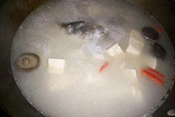 鱼头豆腐汤的做法图解5
