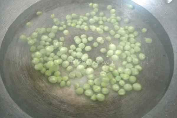 豌豆肉圆汤的做法图解4