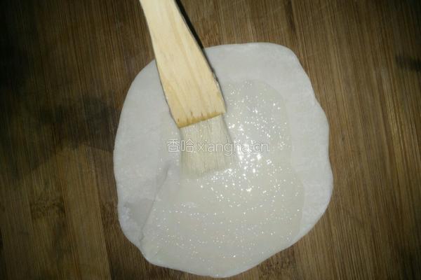 饺子皮葱香饼的做法图解4