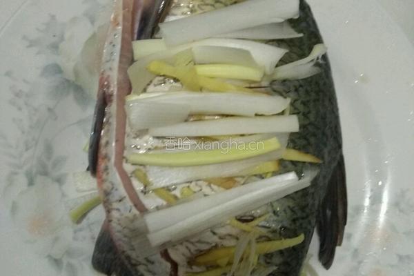 清蒸武昌鱼的做法图解4