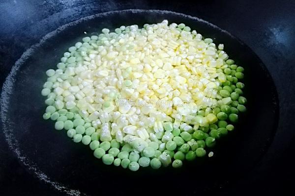 碗豆玉米炒肉的做法图解4