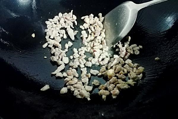 碗豆玉米炒肉的做法图解6